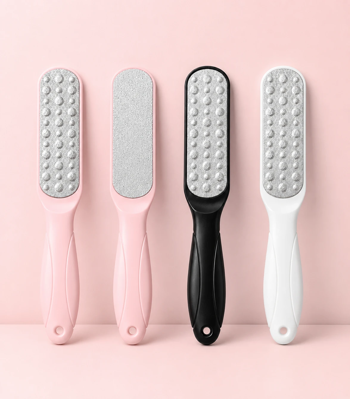 Two-faced foot cooler for foot and heel care at home with ease and professionalism.