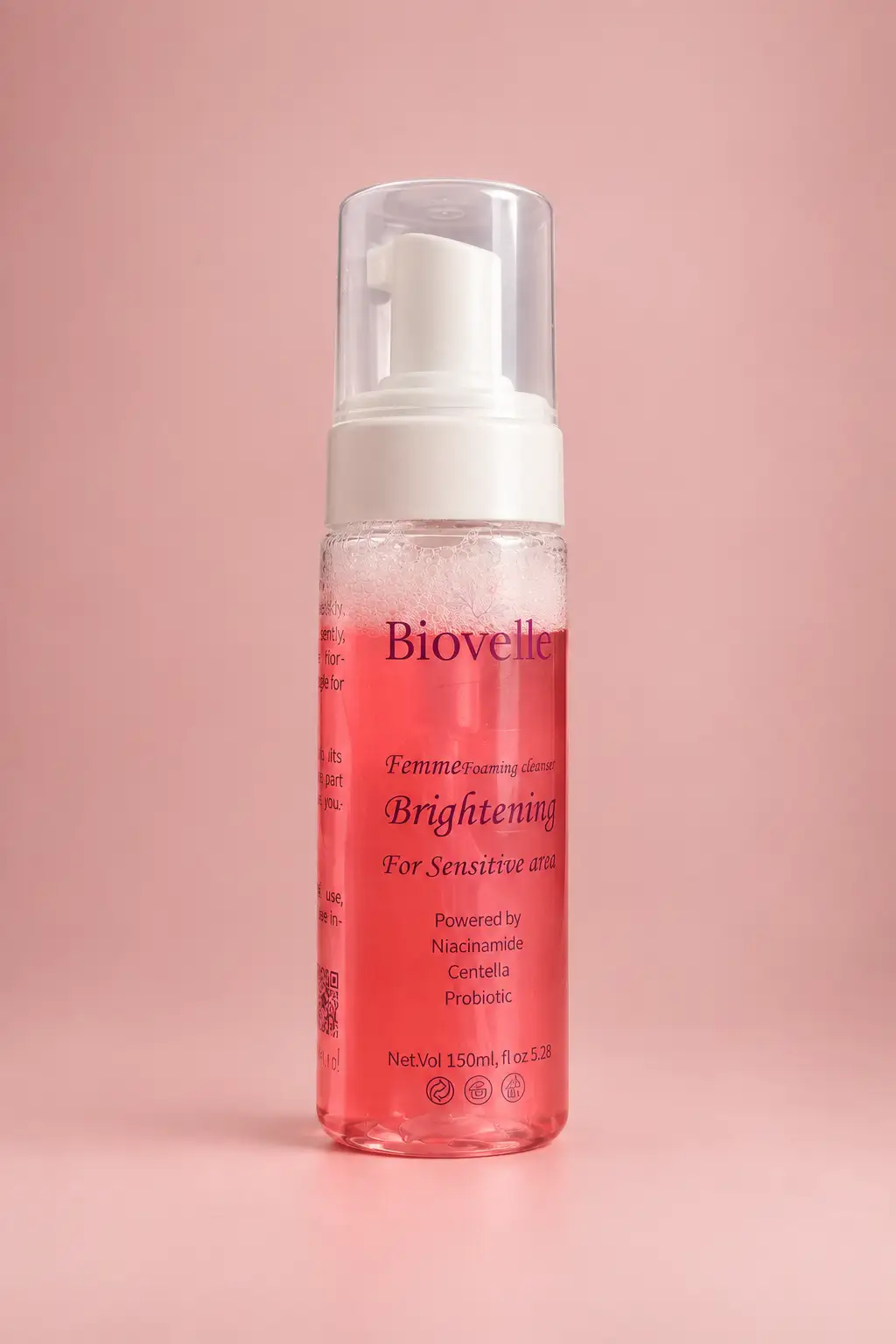 Femme Foaming Brightening cleanser for sensitive area